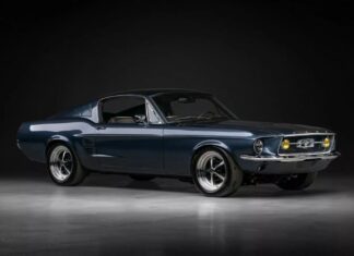 Este clásico Ford Mustang Fastback de 1967, ahora es una moderna y poderosa ‘joya’ ford