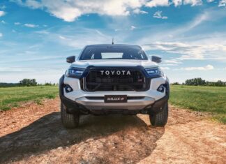 TOYOTA PRESENTA LA NUEVA HILUX GR-SPORT, EL MODELO IDEAL PARA LOS AMANTES DE LA AVENTURA toyo