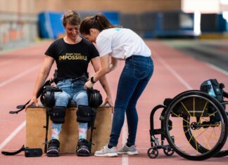 El exoesqueleto premiado por Toyota para lesiones medulares toyo