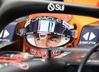 Checo Pérez trabaja en el simulador de Red Bull para recuperar el ritmo f1