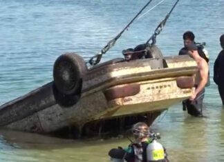 En Florida, EE.UU.: encuentran más de 30 carros en el fondo de un lago del Doral f4