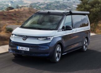 Volkswagen California es la otra furgoneta de la marca, con todo para acampar vw