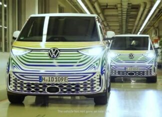 Por bajas ventas VW despidio a muchos operarios que producían carros eléctricos vw