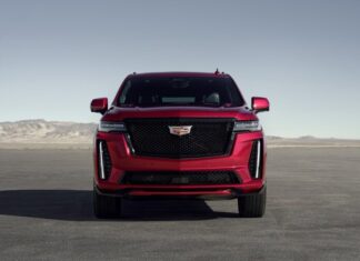 General Motors y Chrysler (Stellantis) sufrirán sanciones por miles de millones de dólares por no cumplir con ciertos requisitos cadilac