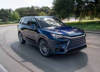 El primer Lexus TX del 2024, un SUV de tres filas