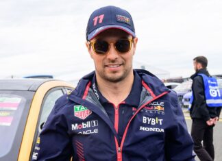 ‘Checo’ Pérez pone fin a la novela y asegura que continuará en Red Bull F1 «al 100%»