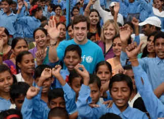 Fernando Alonso se pronuncia sobre las atrocidades cometidas en la guerra de Israel-Hamas