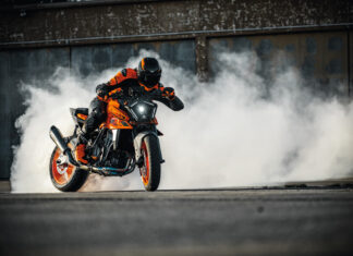 KTM 990 Duke: La depredadora