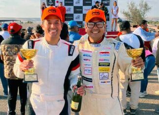 Kamikaze Motorsports en el tercer lugar del podio