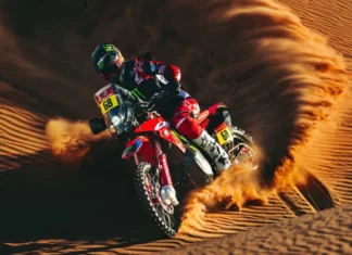 Drama en la primera etapa del Dakar 2024: Tosha Schareina abandona tras sufrir una grave caída