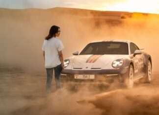 Camino a Liwa: Amna Al Qubaisi conduce un 911 Dakar