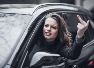 ¿Mujer al volante, peligro constante?