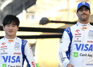 La pelea entre Yuki Tsunoda y Daniel Ricciardo llegó hasta los pits