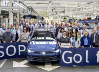 El nuevo Volkswagen Golf ya sale de la línea de montaje de la planta de Wolfsburgo