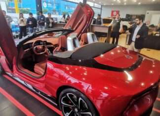 MG Motor presentó el MG Cyberster, el auto deportivo eléctrico en conmemoración de sus 100 años