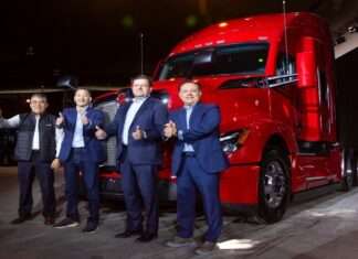 IPESA presenta en Perú el Kenworth T680 Next Gen