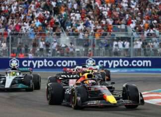 HAMILTON NO PUDO CON CHECO PÉREZ PESE A SER «MÁS VELOZ» EN MIAMI