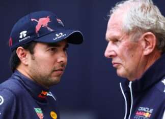 Helmut Marko PRESIONA a Checo Pérez