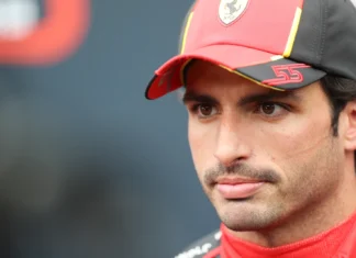 El extrañísimo consejo de un expiloto de F1 a Carlos Sainz: «¿Y si se queda en Ferrari?»