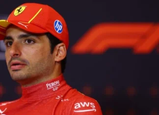 Carlos Sainz, muy crítico con Ferrari: «No es lo suficientemente bueno…»