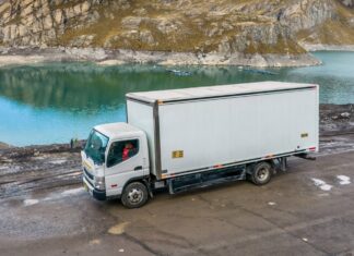 FUSO potencia la conducción eficiente de sus clientes en todo el país