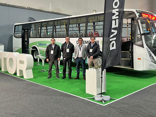 Divemotor lanza el bus a GNV para el transporte urbano de Lima