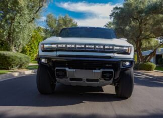 ¿Por qué los consumidores deben evitar comprar los Hummer y Cadillac eléctricos?