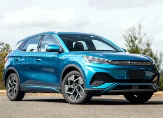 Japón estudia los secretos del bajo costo de los carros eléctricos chinos