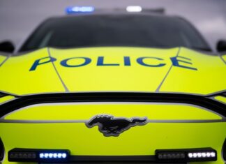 ¿Qué paises tienen las flotas de autos policiales mas modernas?