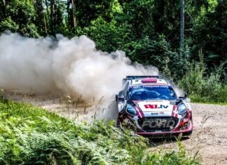 Ford compitió en el Campeonato Mundial de Rally en las montañas de Chile