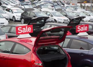 Una encuesta dice que Facebook es el nuevo concesionario de automóviles