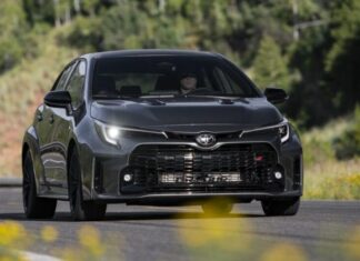 ¿Por qué Toyota tiene problemas en los dos mercados automovilísticos más grandes del mundo?