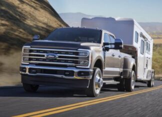 Ford debe retirar miles de camionetas Super Duty diésel