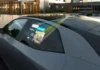 Pantallas en las ventanas laterales: llegaría a los autos en un futuro cercano