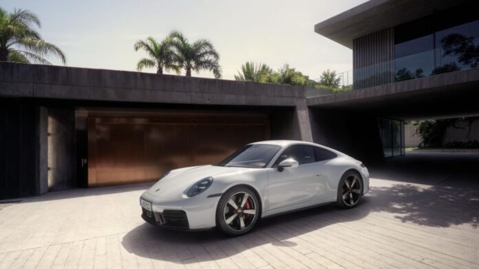 911-Carrera-S-1068x601