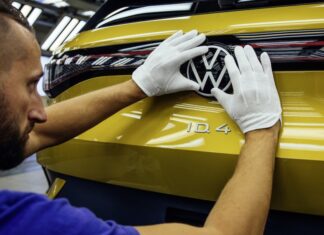 Volkswagen ya negocia la venta de sus fábricas en Alemania a fabricantes chinos