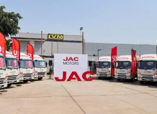 JAC camiones entregó 25 camiones JAC D300 VIP a Grupo Jiménez