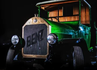 Retro Classics 2025: Mercedes-Benz Trucks revive la historia del camión