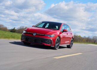 Volkswagen renueva al GTI y al Golf R del 2025