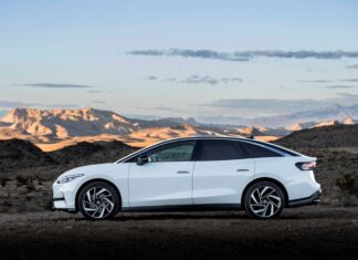 Autos eléctricos que tienen la mejor autonomía a bajo precio