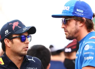 Alonso defiende elección de Checo Pérez y Bottas