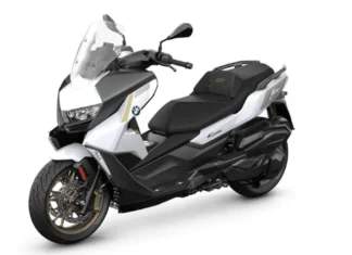 BMW presentó su scooter premium C 400 X