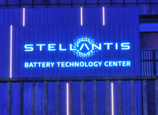 Stellantis desarrolla batería para autos eléctricos más eficiente