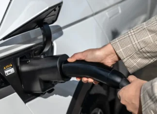 Porsche Cayenne EV desata nueva amenaza para los primeros autos eléctricos