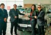 Hermanos Yaipén regalan una camioneta Geely Cityray a una fan