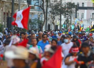 “Una marcha cargada de urgencia: cuando la calle reclama sentido en medio del caos”