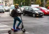Usuarios de scooters y motos eléctricas deben usar cascos e indumentaria de seguridad