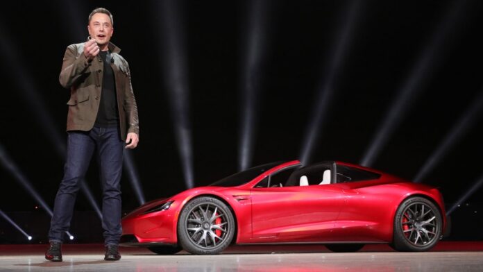tesla-roadster-elon-musk-2000x1200_4_1000x563