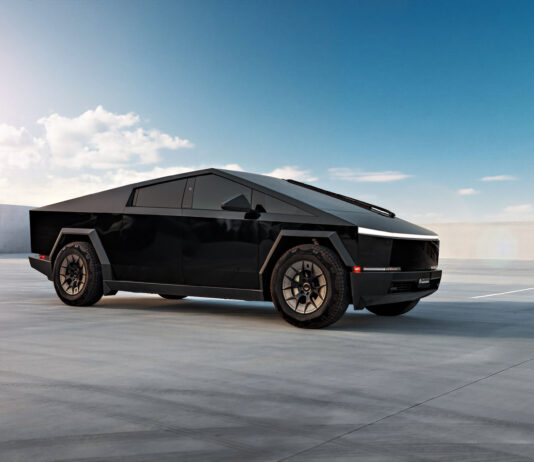 Unplugged Performance presenta el UP-RW Cyber Road Warrior