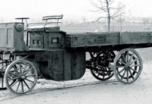 ¿Quién construyó el primer camión a gasolina?